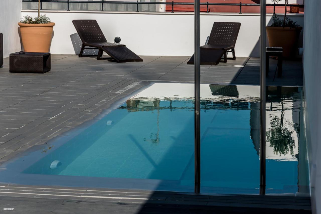 Welldone Quality - Crystal Pool Hotell Sevilla Eksteriør bilde